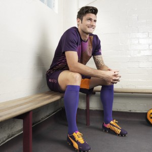 jiuyou游戏大厅-未来“足球皇帝”崭露锋芒，欧冠舞台新星崛起，足球 欧皇