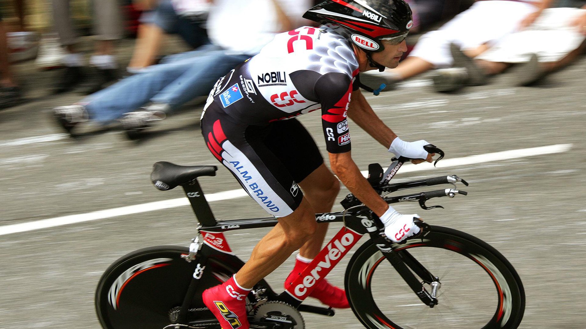 WRC赛车维护：幕后技术保障大揭秘，wrc赛车解析